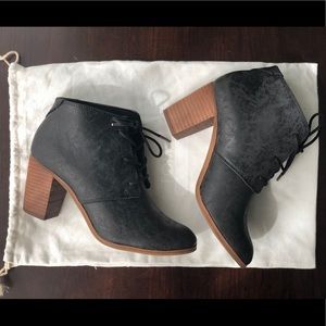 Toms Lunata Lace-up Heeled Booties size 7